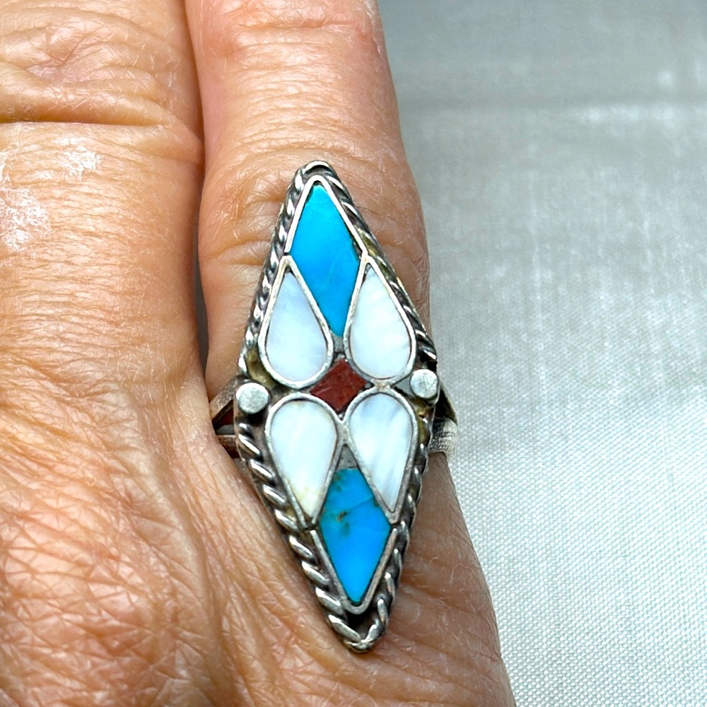 Vintage Zuni Native 4 Turquoise Pointed MOP Mother of Pearl, Coral Silver Ring